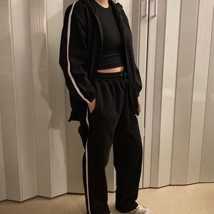 boohoo tracksuit two piece set, black